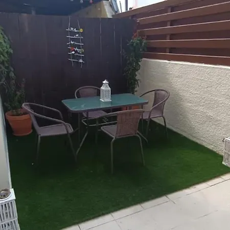 Plumeria Place Bright And Spacious Case de vacanță Larnaca