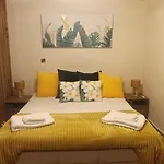 Plumeria Place Bright And Spacious بيت للعطل لارنكا
