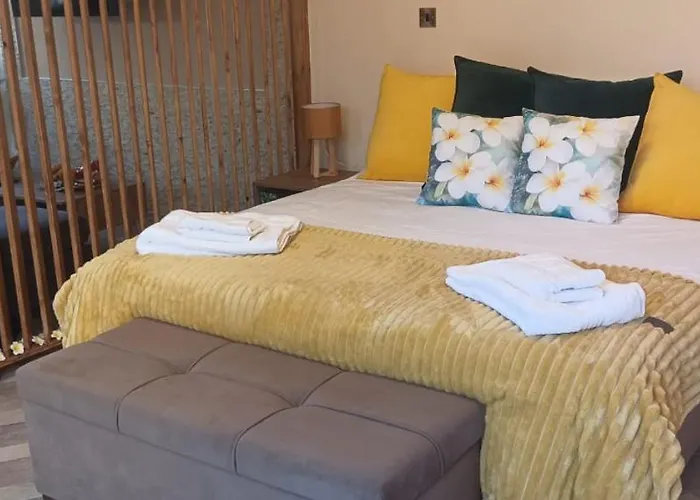 Plumeria Place Bright And Spacious