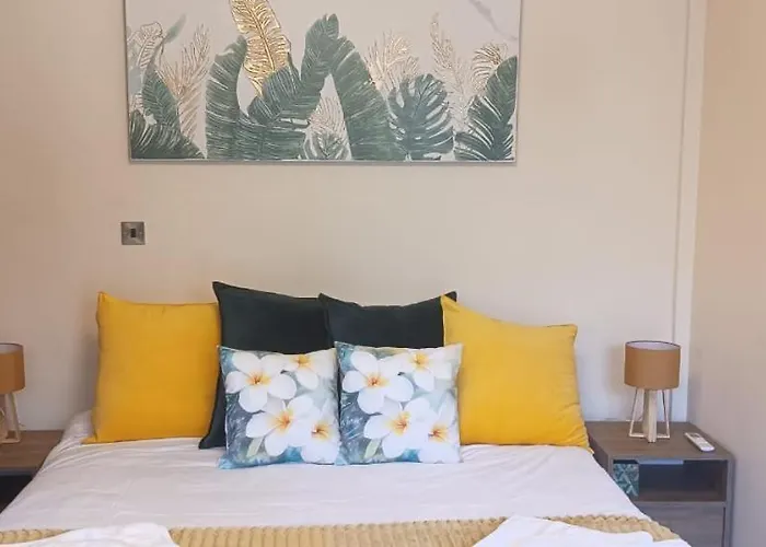 Plumeria Place Bright And Spacious * לרנקה